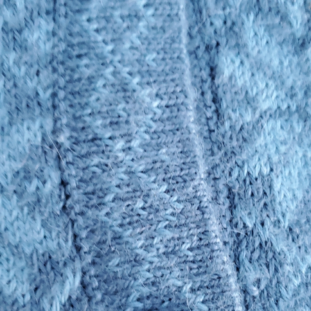 Alpaca Imports Hand Made Snowflake Patterned Button-Up Cardigan Medium - Picture 8 of 12